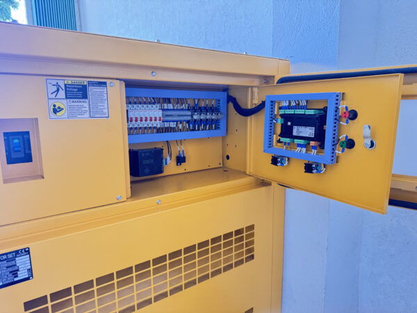 Máy phát điện Cummins 150KVA - Hình ảnh 5