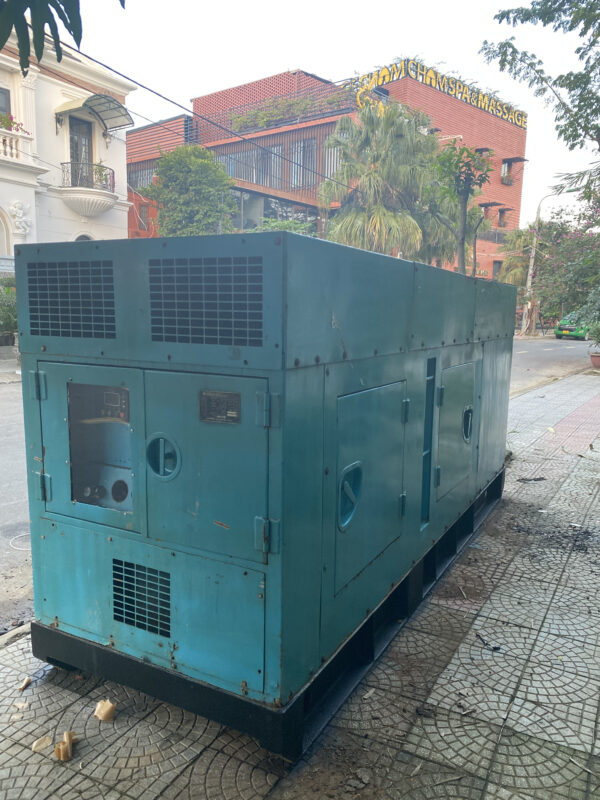 Máy phát điện cũ - Hình ảnh 3