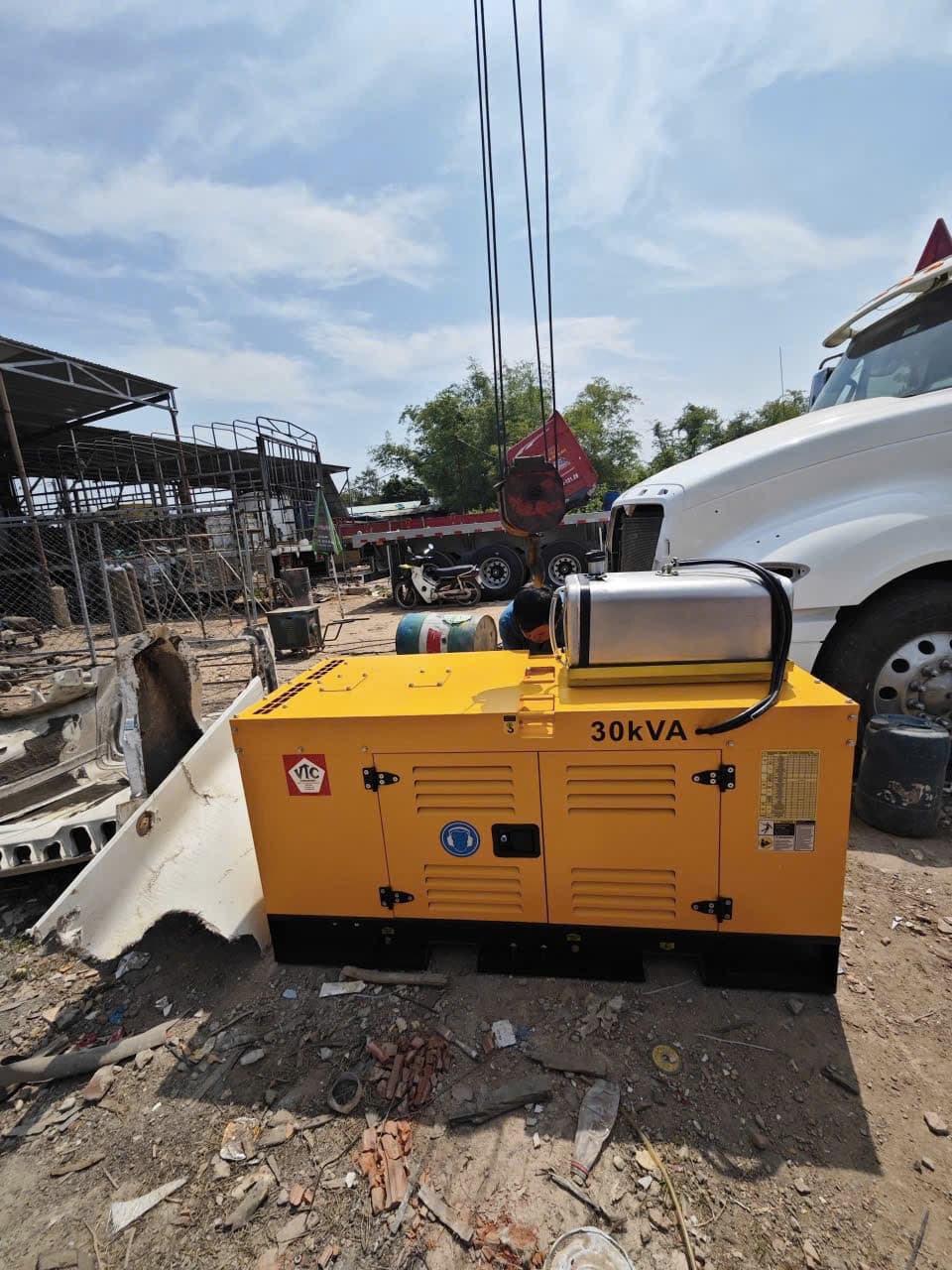 Mua máy phát điện mới hay cũ